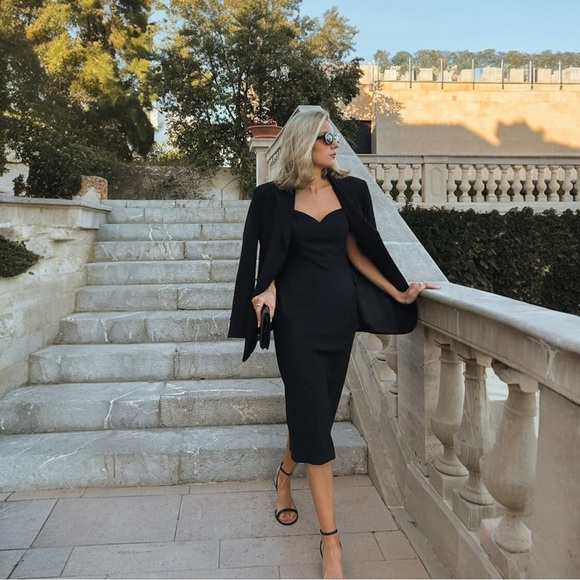 Na-kd and Lydia Tomlinson Sweetheart Black Linen Blend Dresss - Picture 6 of 6